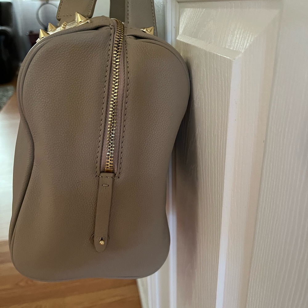 New Vince Camuto “Dexter 2 Duffel” Leather Bag - Picture 4 of 5